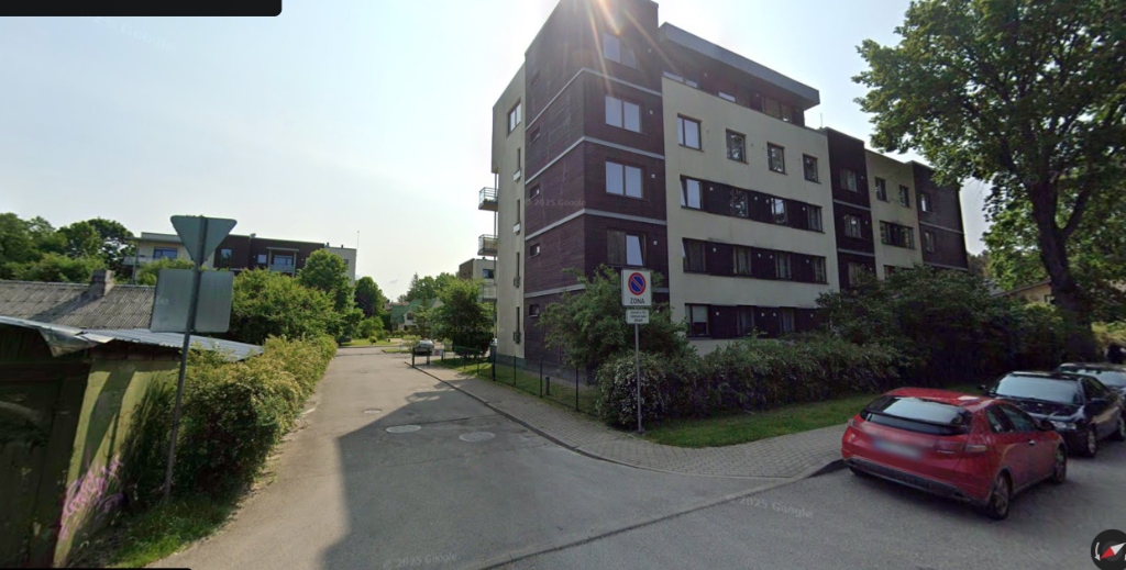 Reālā diagnostikas vieta uz Dumbrāja ielas Imantā pie mājas